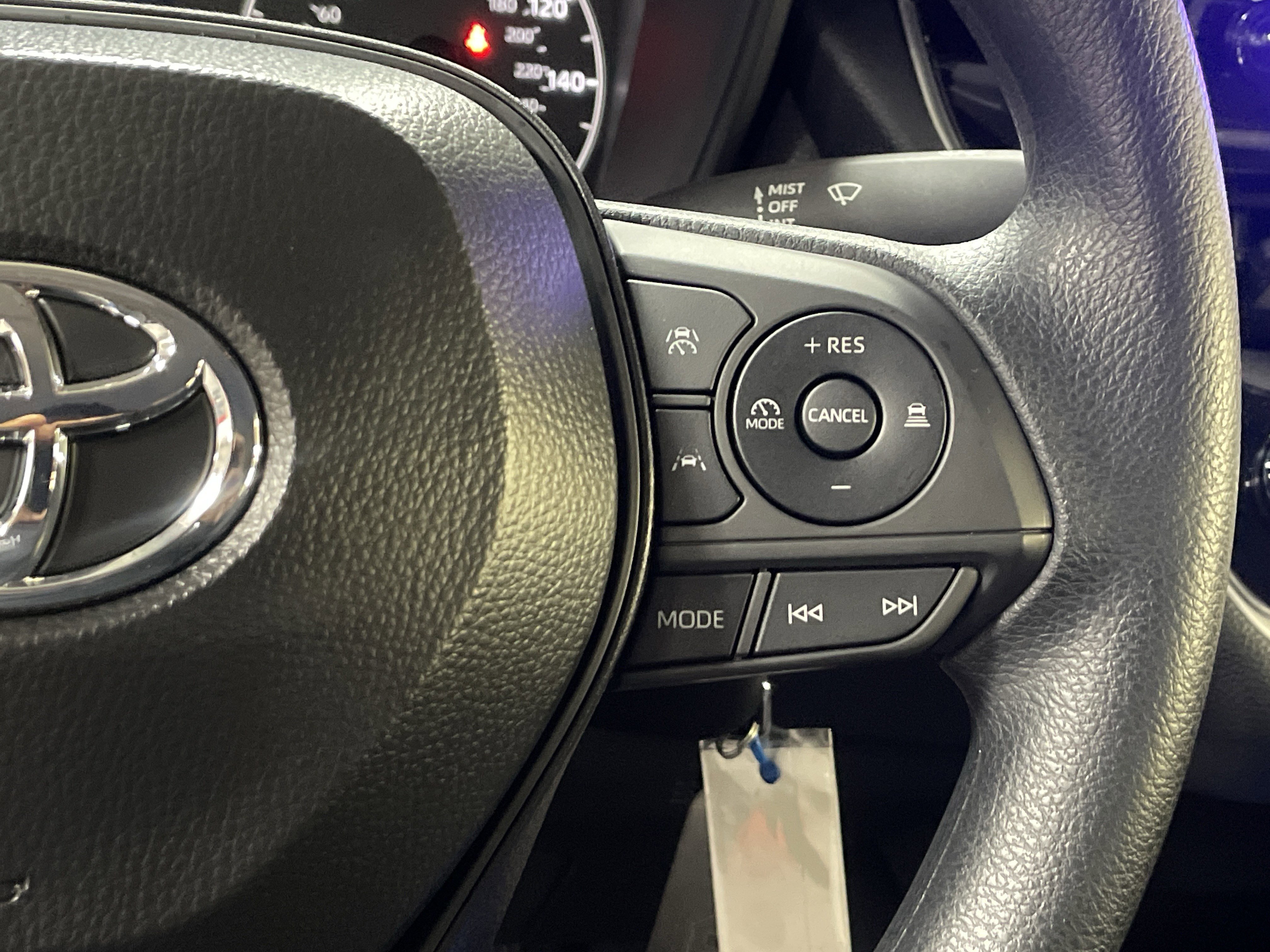 Used 2025 Toyota Corolla LE image 20