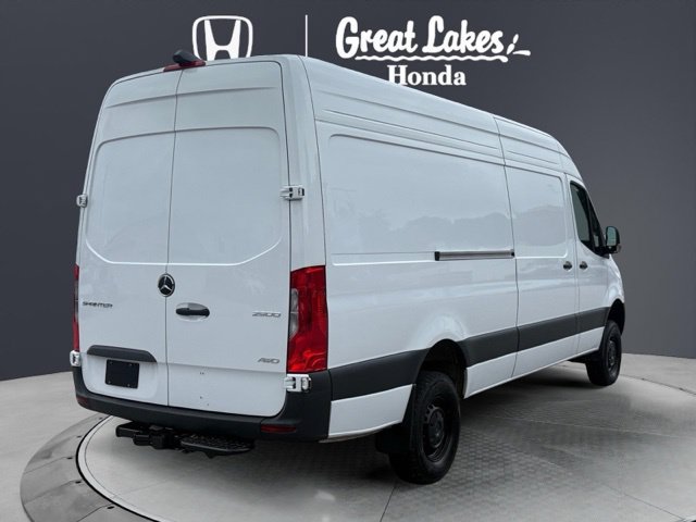 Used 2024 Mercedes-Benz Sprinter 2500 image 6