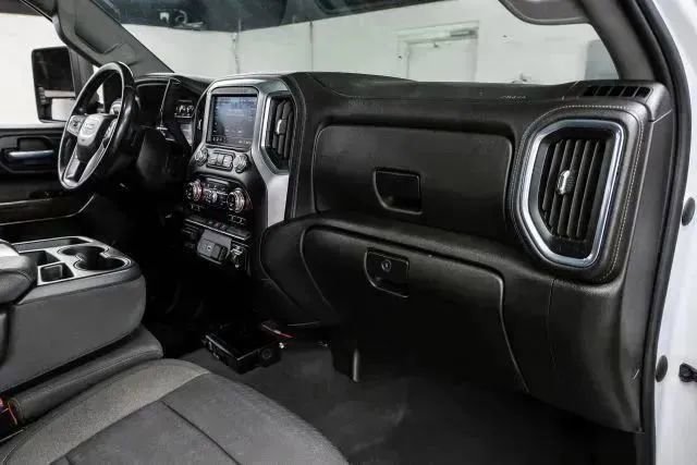Used 2022 GMC Sierra 2500 SLE w/ SLE Convenience Package image 18