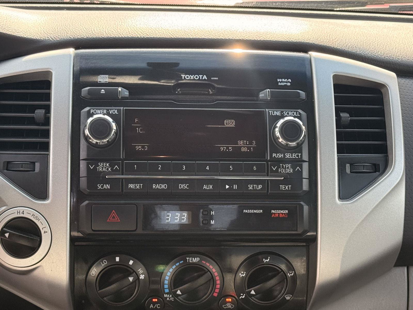 Used 2012 Toyota Tacoma 4x4 Access Cab w/ SR5 Pkg image 23