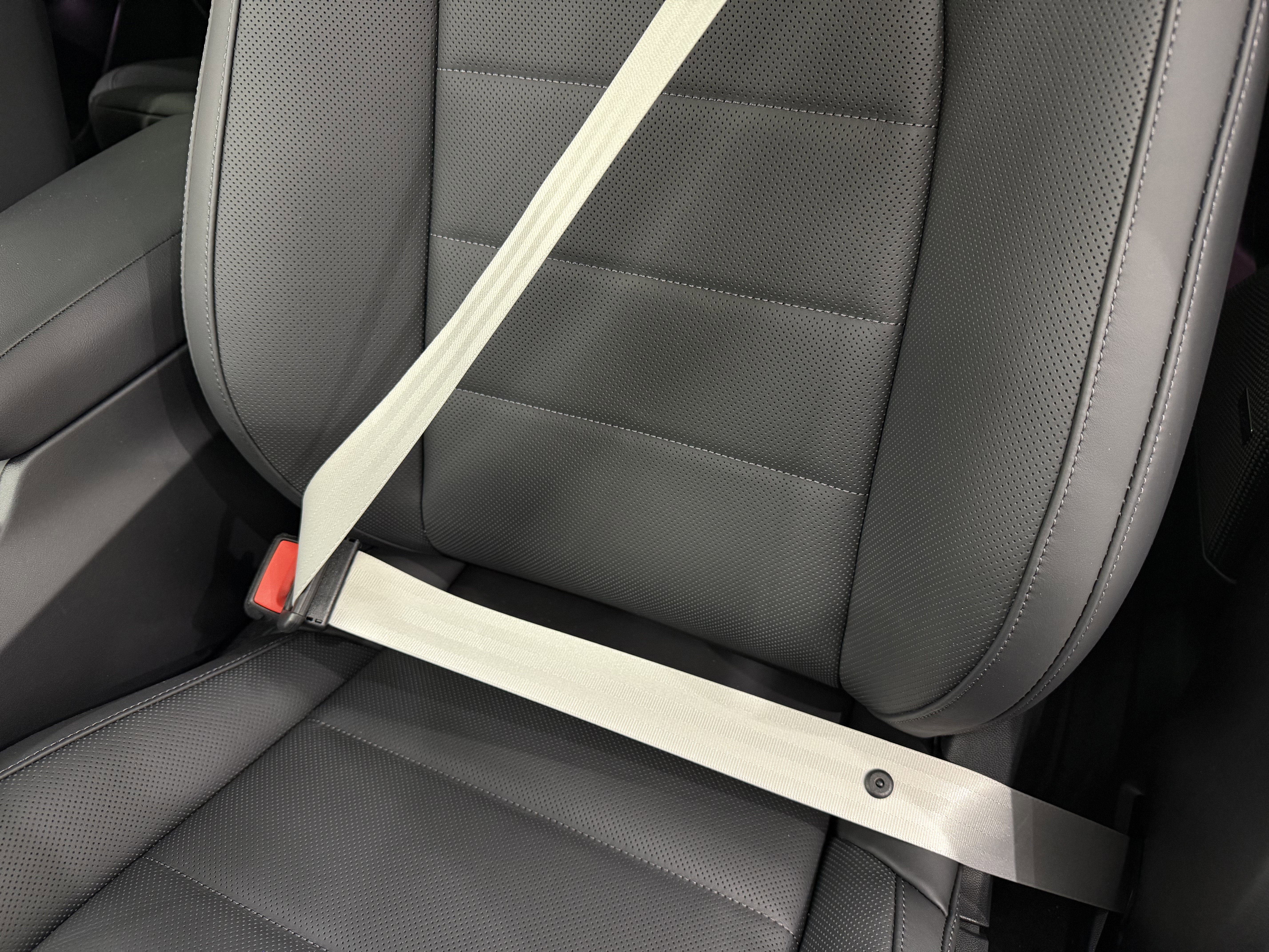 New 2026 Porsche Macan 4 Electric image 34