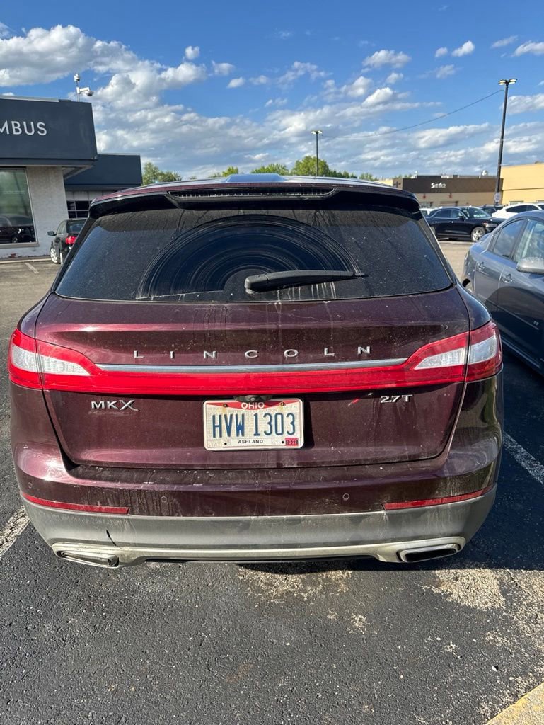 Used 2017 Lincoln MKX Select w/ Select Plus Package FWD image 3
