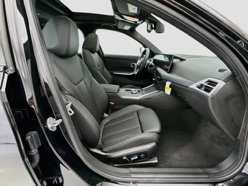 New 2026 BMW 330i Sedan w/ M Sport Package RWD image 19