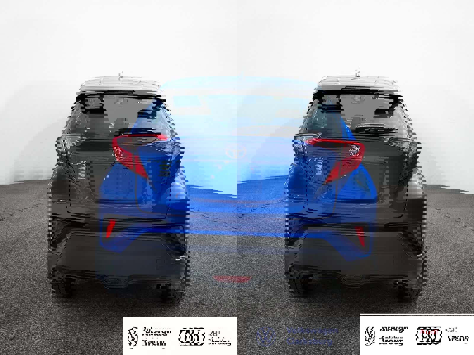 Used 2018 Toyota C-HR XLE image 4