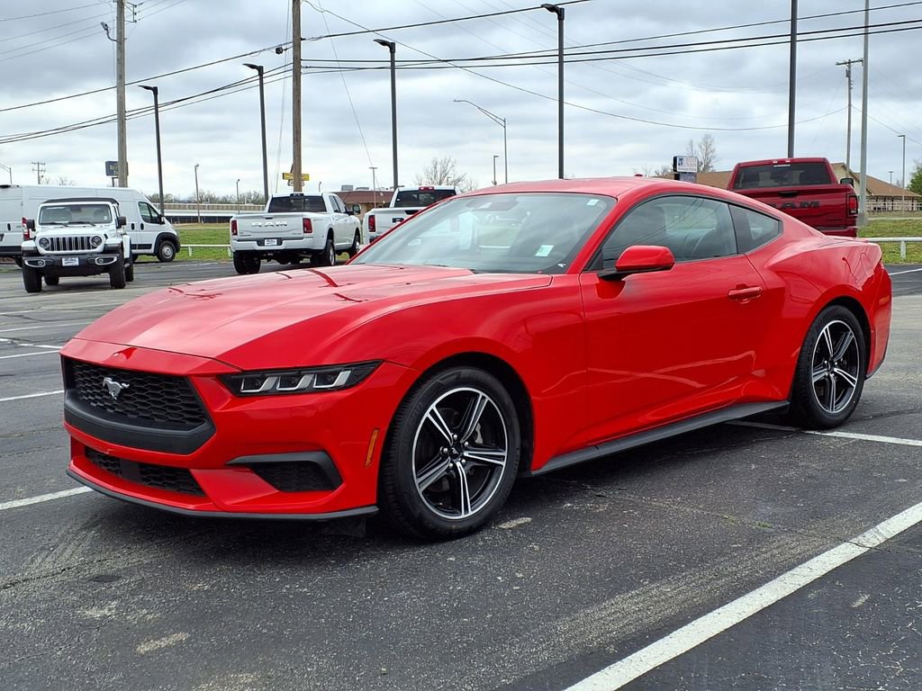 Used 2024 Ford Mustang Premium image 3