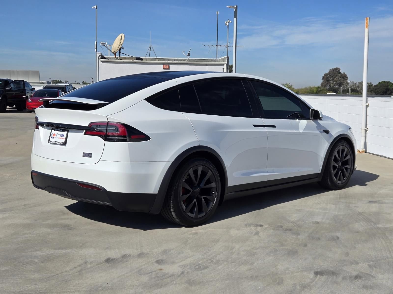 Used 2023 Tesla Model X Plaid image 4
