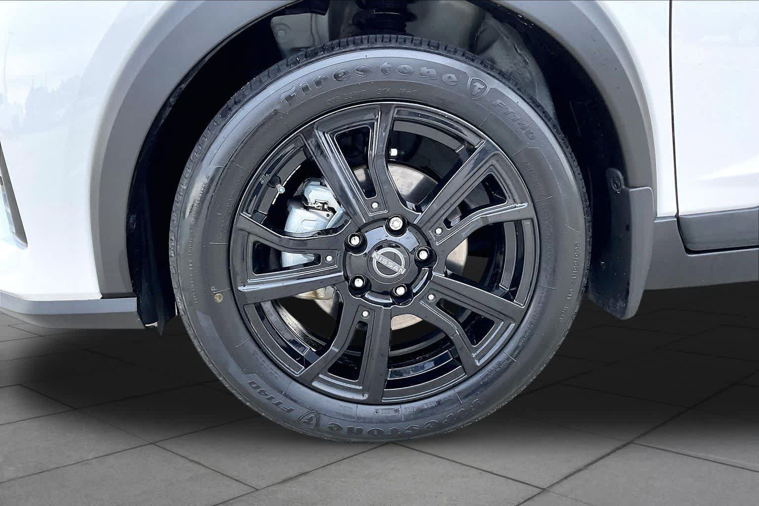 Used 2024 Nissan Kicks SR w/ SR Premium Package FWD image 11