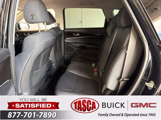 Used 2019 Kia Sorento S FWD image 16
