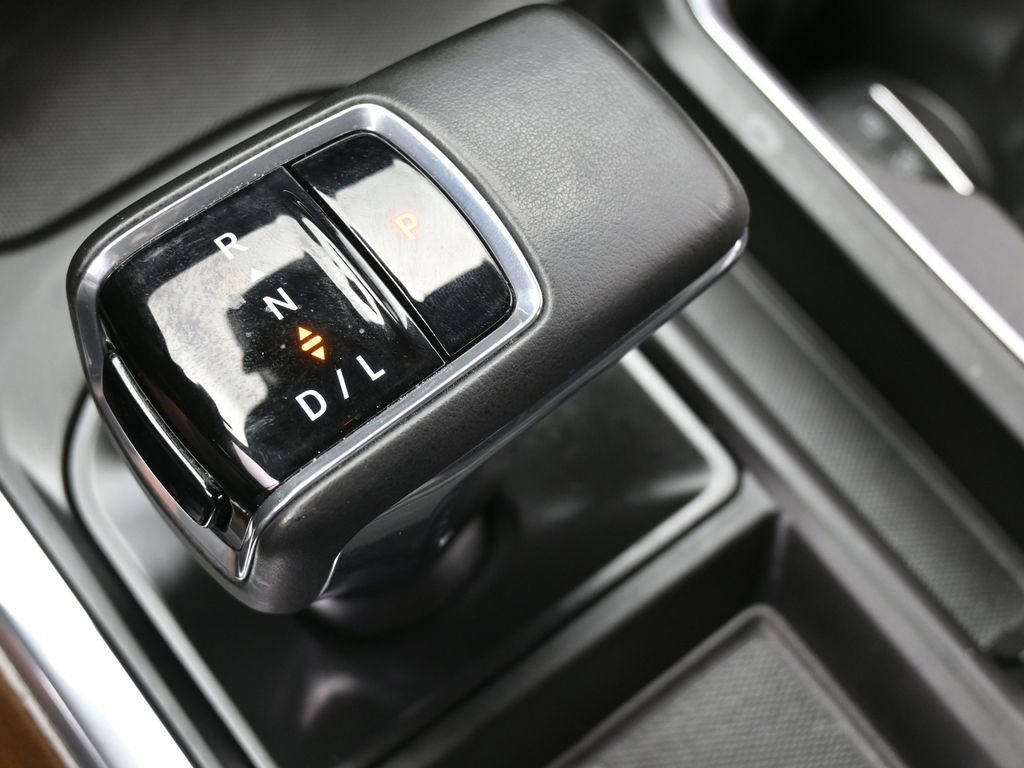 Used 2024 Chevrolet Silverado 1500 High Country w/ Technology Package image 37