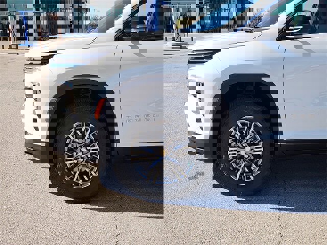 New 2026 Chevrolet Traverse LT image 8