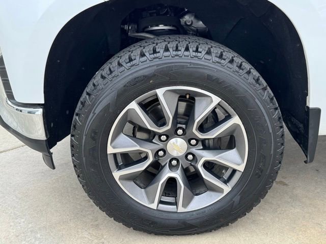 Used 2020 Chevrolet Silverado 1500 LT w/ Texas Edition image 9