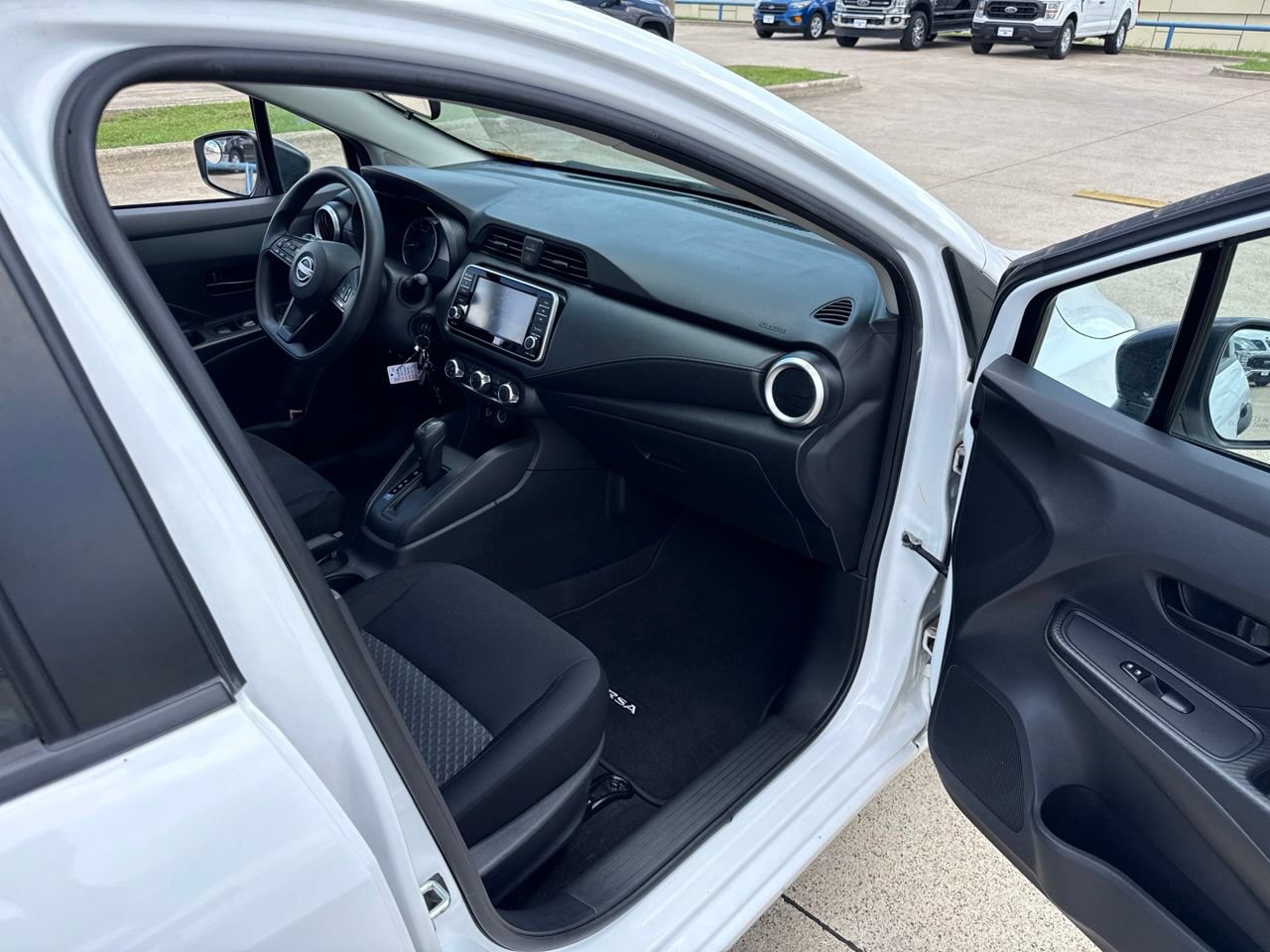 Used 2023 Nissan Versa S FWD image 15