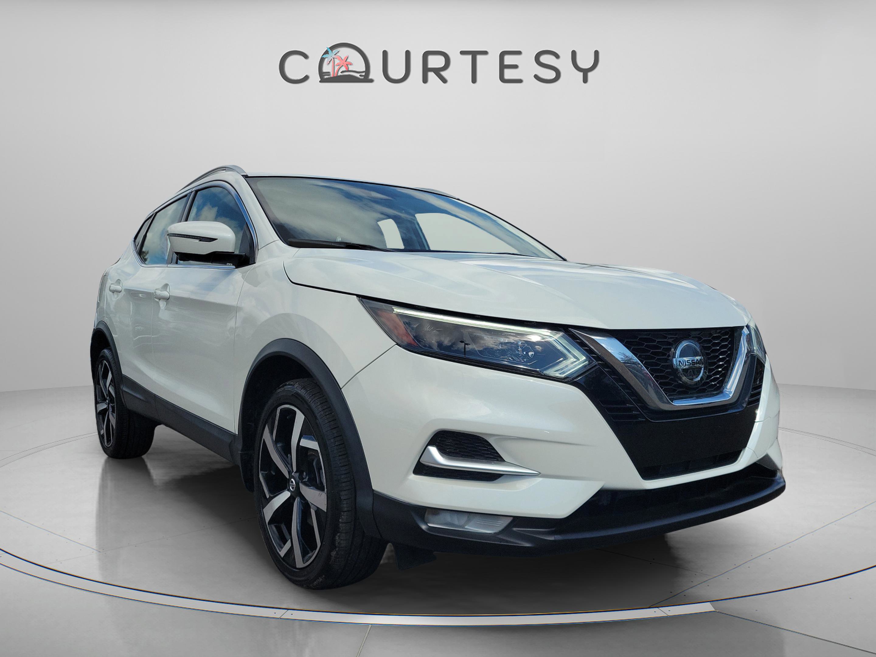 Used 2020 Nissan Rogue Sport SL w/ Premium Package image 7