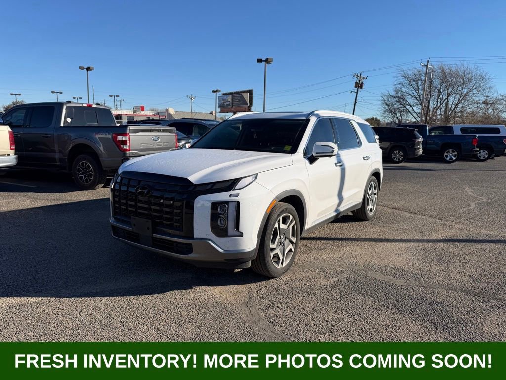 Used 2024 Hyundai Palisade SEL w/ Premium Package image 3