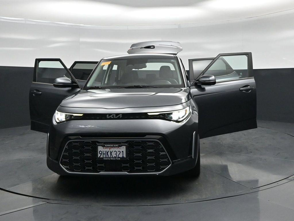 Used 2023 Kia Soul GT-Line w/ GT-Line Technology Package FWD image 31