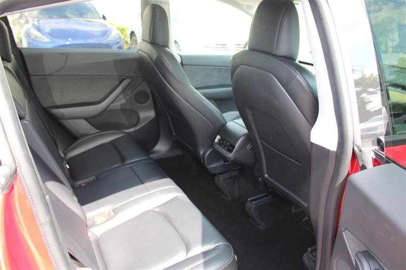 Used 2022 Tesla Model Y Long Range AWD/4WD image 11