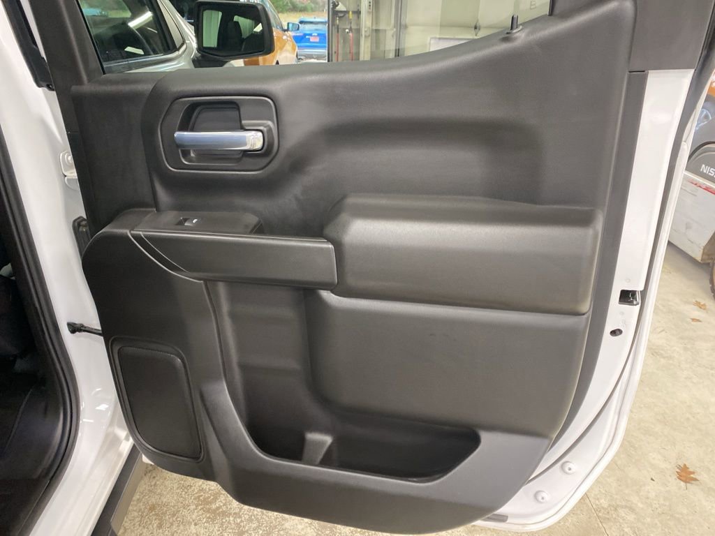 Used 2021 Chevrolet Silverado 1500 Custom Trail Boss w/ LPO, Dark Essentials Package image 13