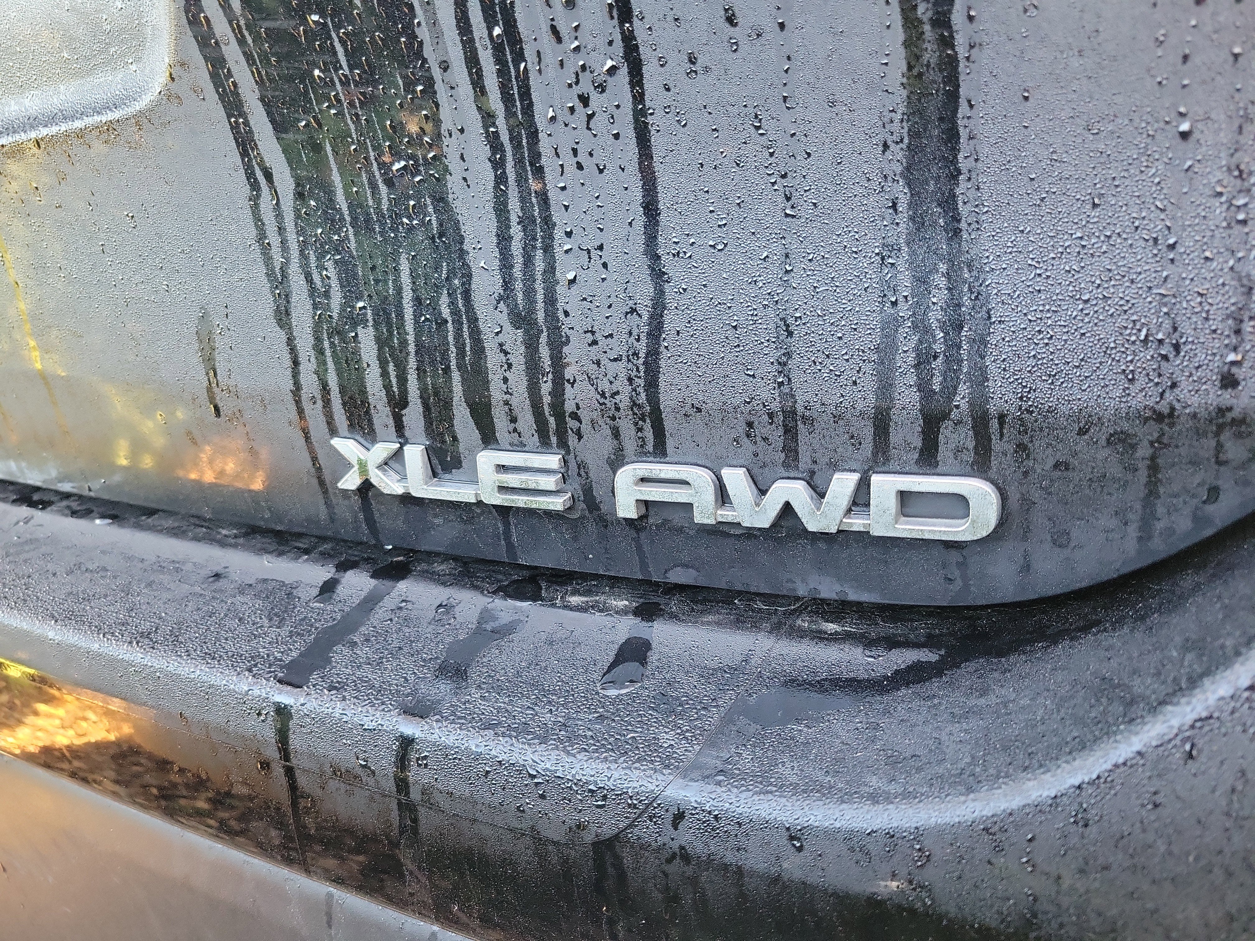 Used 2024 Toyota Highlander XLE image 28