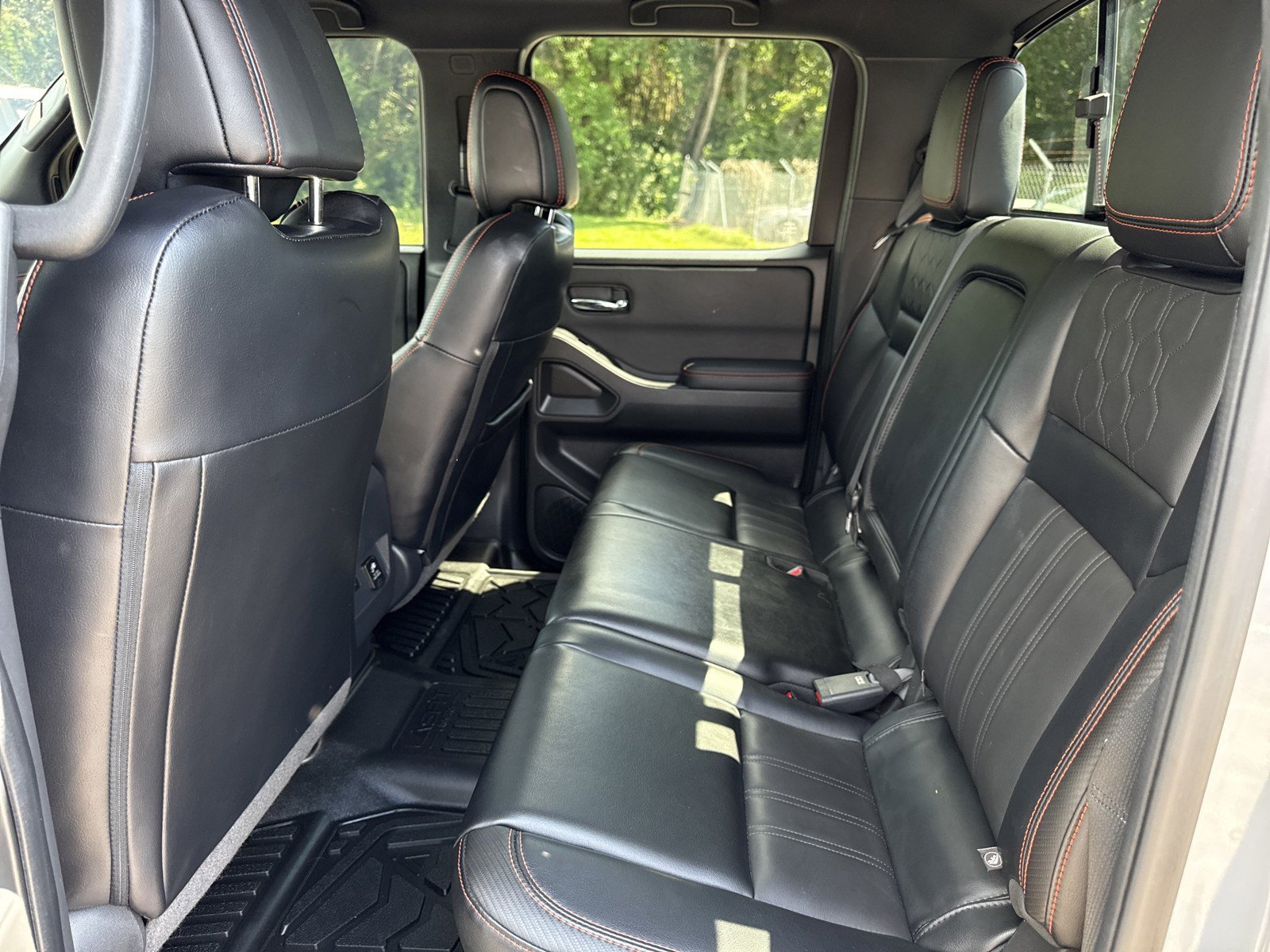 Used 2023 Nissan Frontier PRO-4X w/ Pro-4X Premium Package AWD/4WD image 13