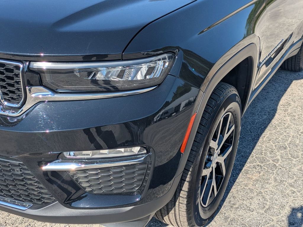 Used 2025 Jeep Grand Cherokee Limited image 9