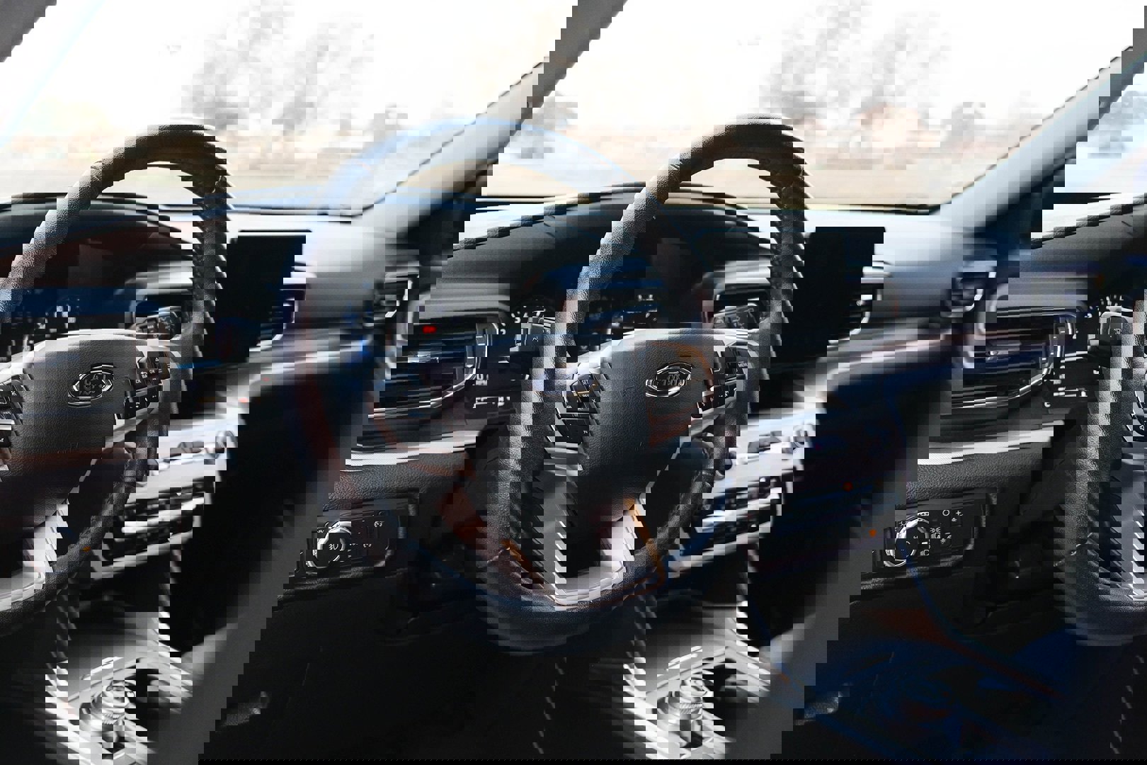 Used 2021 Ford Explorer XLT w/ Equipment Group 202A image 14