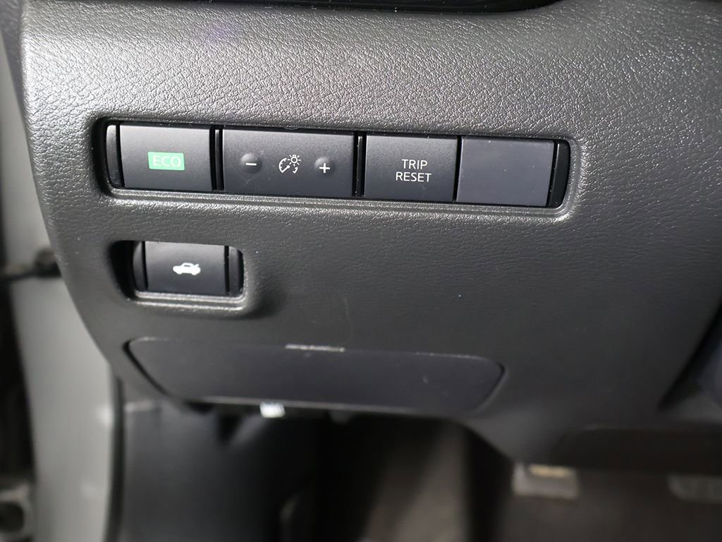 Used 2022 Nissan Sentra SV FWD image 31