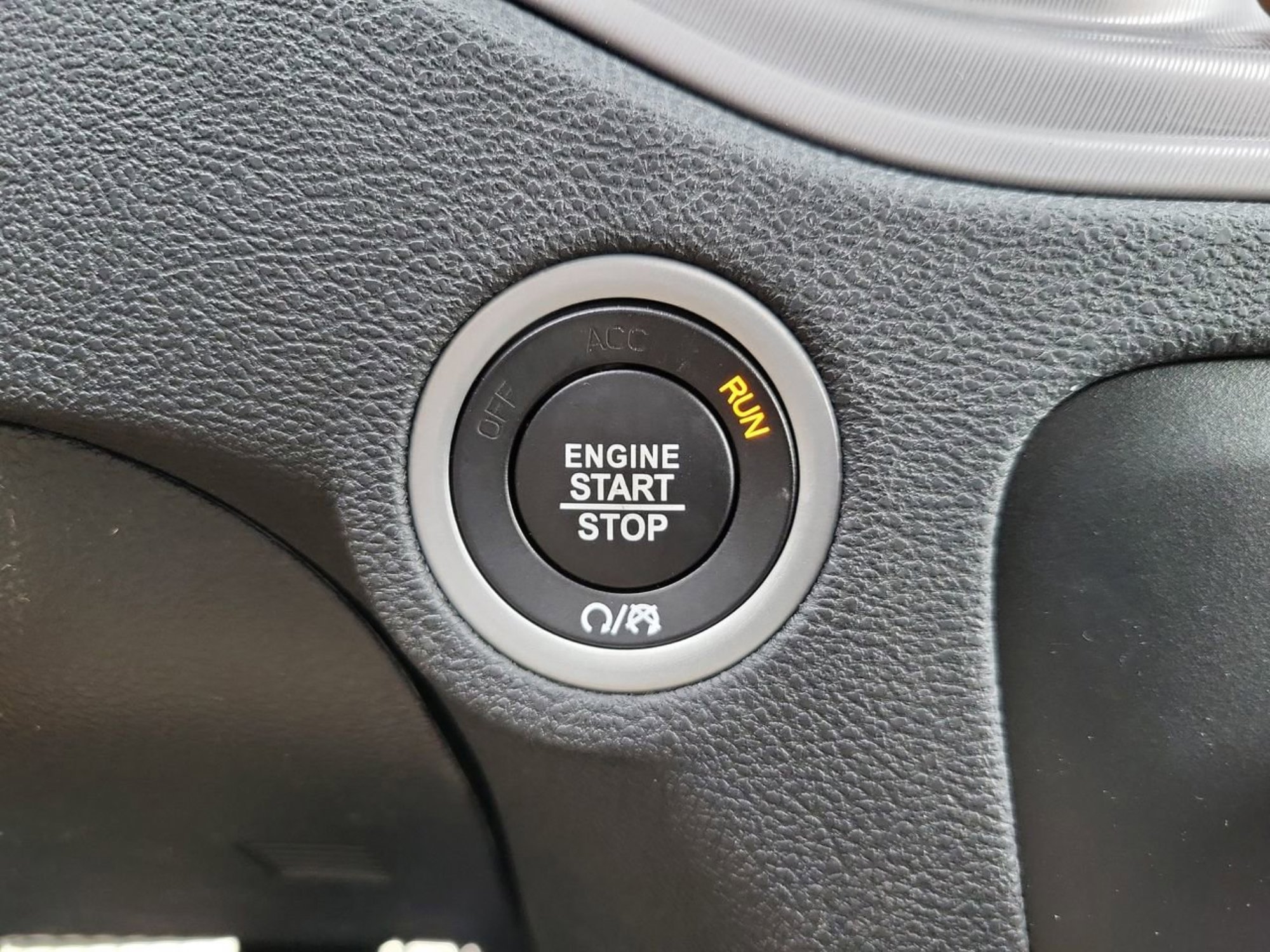 Used 2023 Dodge Charger R/T w/ Technology Group image 20