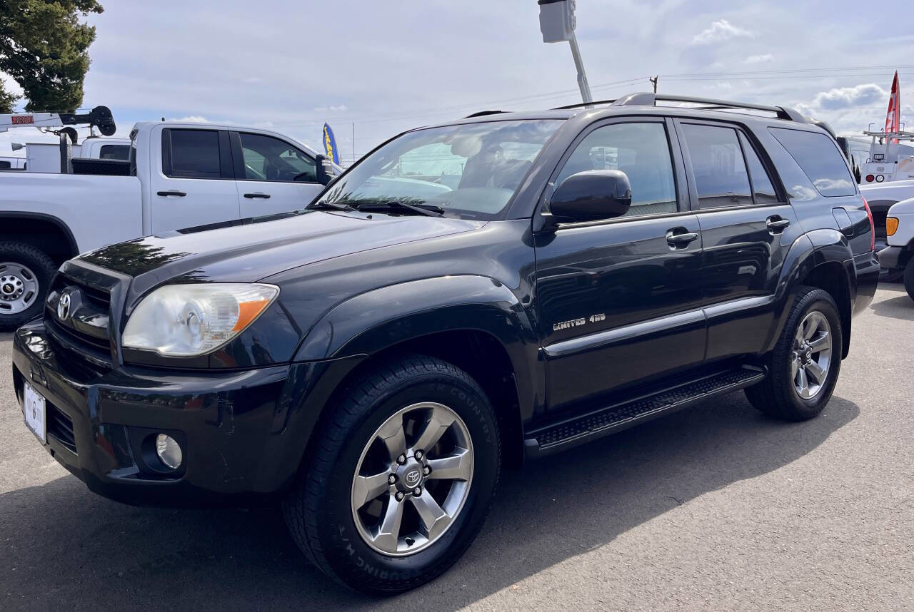 Used 2006 Toyota 4Runner Limited AWD/4WD image 2