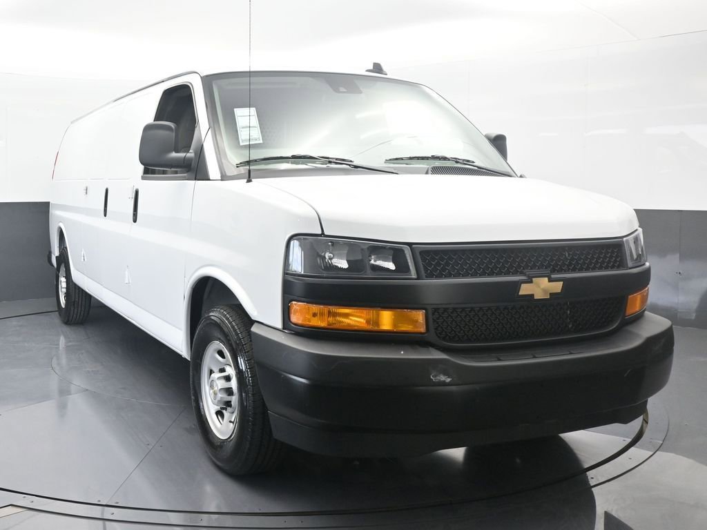 New 2025 Chevrolet Express 3500 Extended w/ Driver Convenience Package RWD image 9