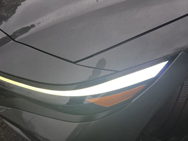 Certified 2024 Hyundai Elantra Limited image 44