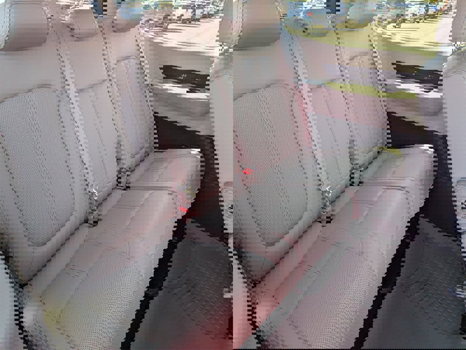 Used 2023 Jeep Wagoneer Series III w/ Preferred Equipment Group image 14