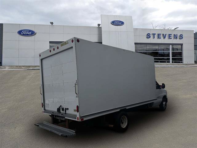 Certified 2024 Ford E-450 and Econoline 450 Super Duty w/ Power Windows & Locks Group RWD image 3