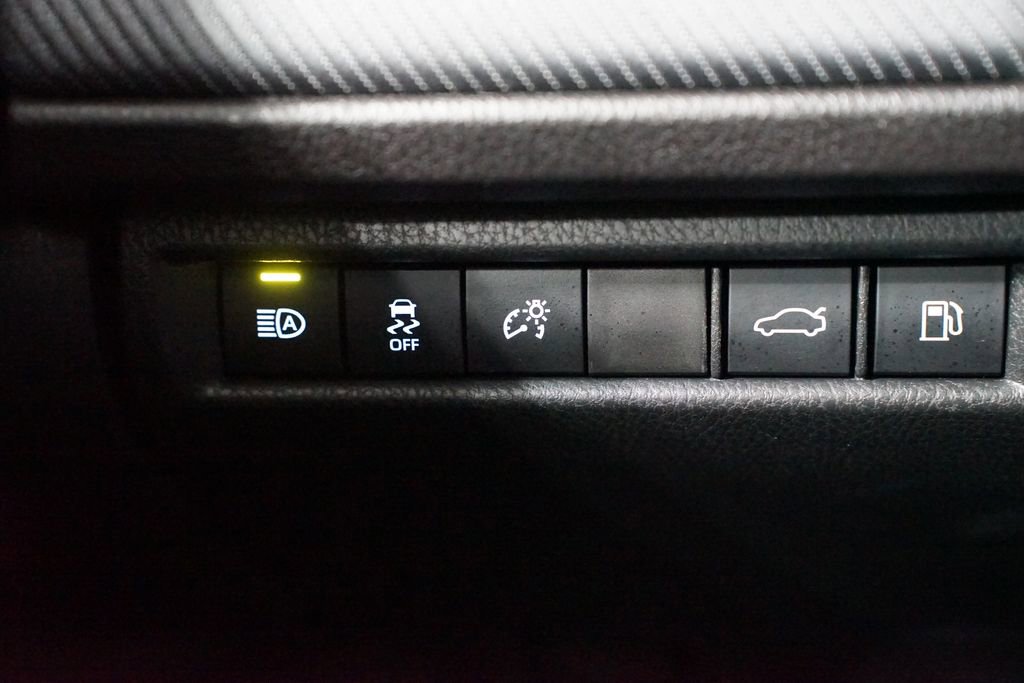 Used 2025 Toyota Camry SE image 25