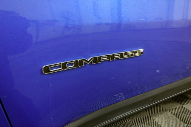 Used 2023 Jeep Compass Limited image 7