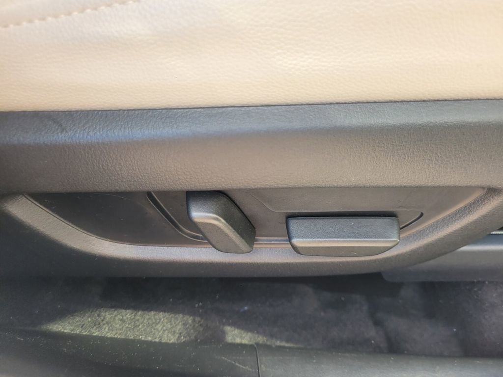 Certified 2024 MAZDA CX-90 Plug-In Hybrid w/ Preferred AWD/4WD image 18