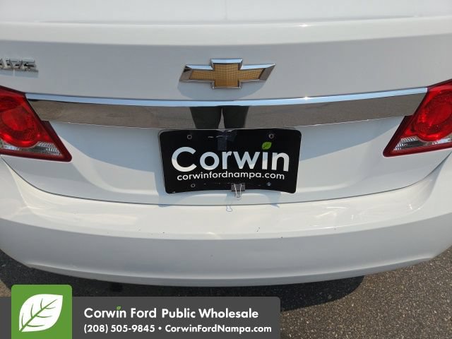 Used 2014 Chevrolet Cruze LS FWD image 12