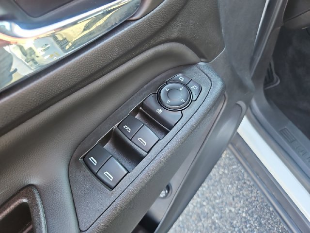 Used 2024 Chevrolet Equinox LT FWD image 11