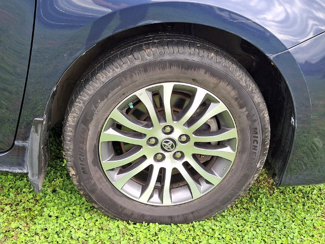 Used 2019 Toyota Sienna XLE w/ Protection Package FWD image 8