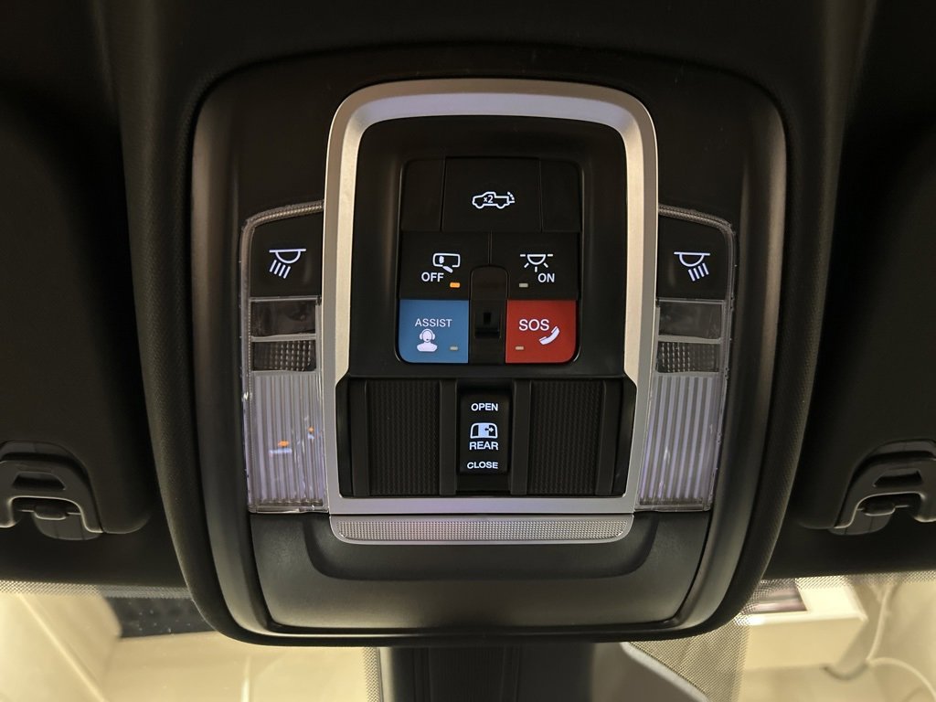 New 2026 RAM 1500 4x4 Crew Cab image 26