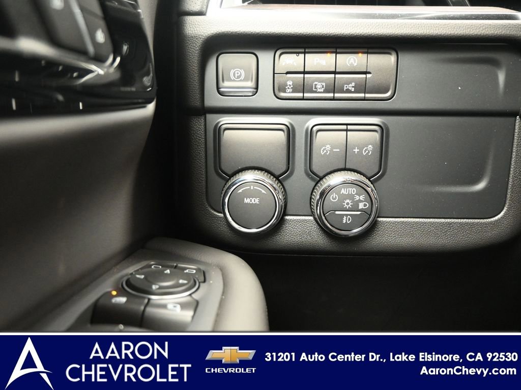 New 2025 Chevrolet Suburban Premier w/ LPO, Illumination Package image 11