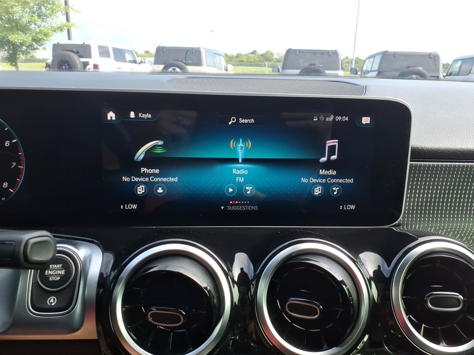 Used 2020 Mercedes-Benz GLB 250 4MATIC w/ Premium Package image 19