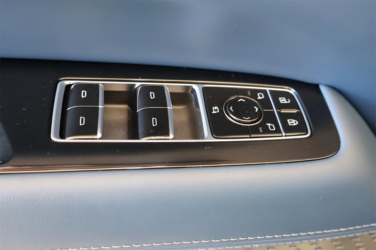 New 2025 Cadillac Escalade IQ Luxury 2 w/ LPO, Radiant Package image 11