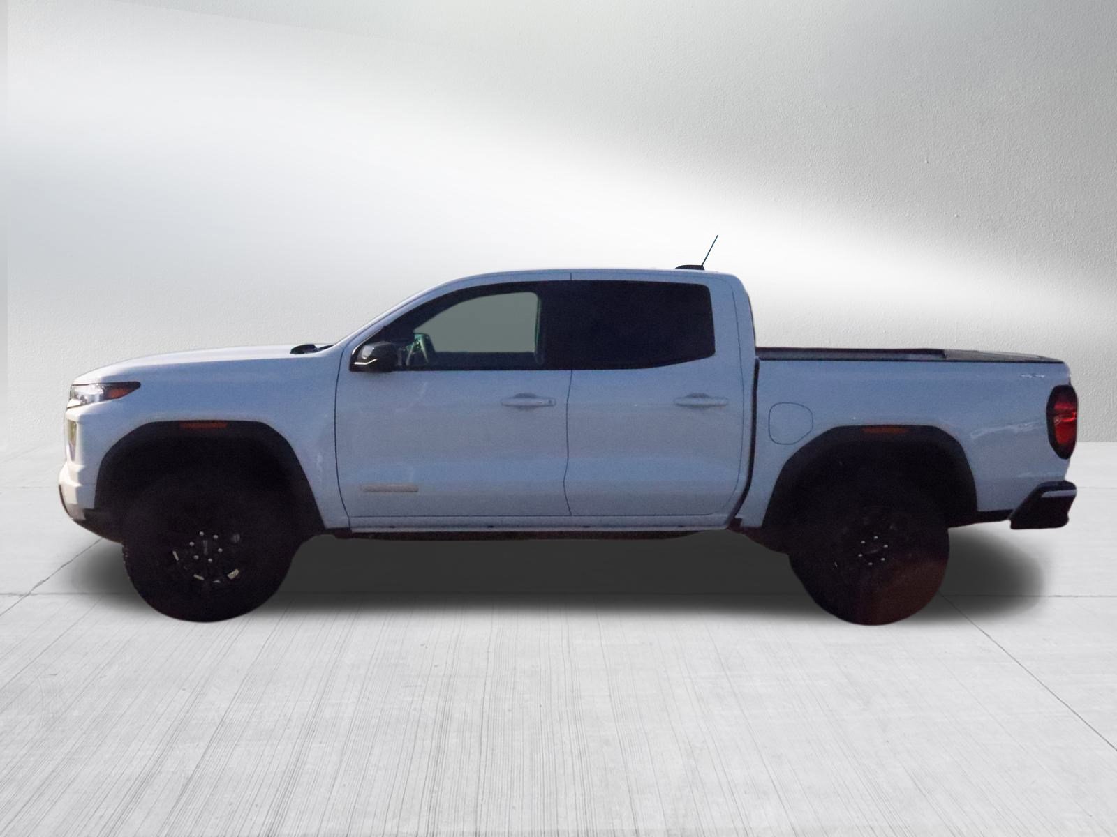 New 2026 GMC Canyon Elevation w/ Convenience Package image 4