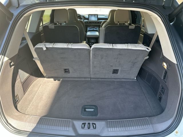 Used 2023 Lincoln Aviator Reserve w/ Equipment Group 201A image 27