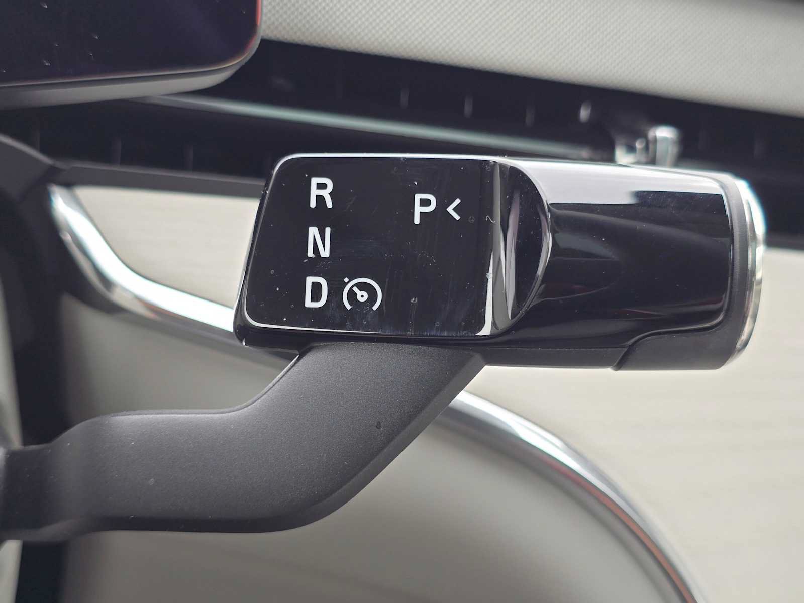 Certified 2025 Volvo EX90 Ultra AWD/4WD image 33