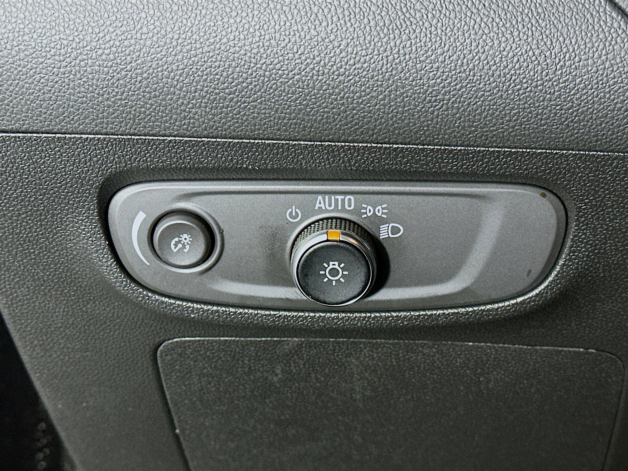 Used 2025 Buick Encore GX Preferred image 16