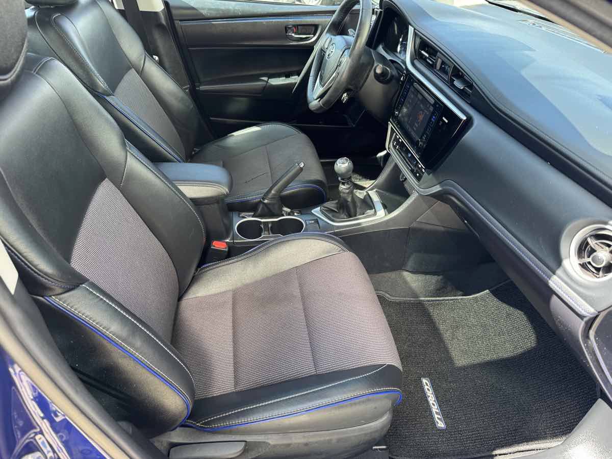 Used 2017 Toyota Corolla SE FWD image 16