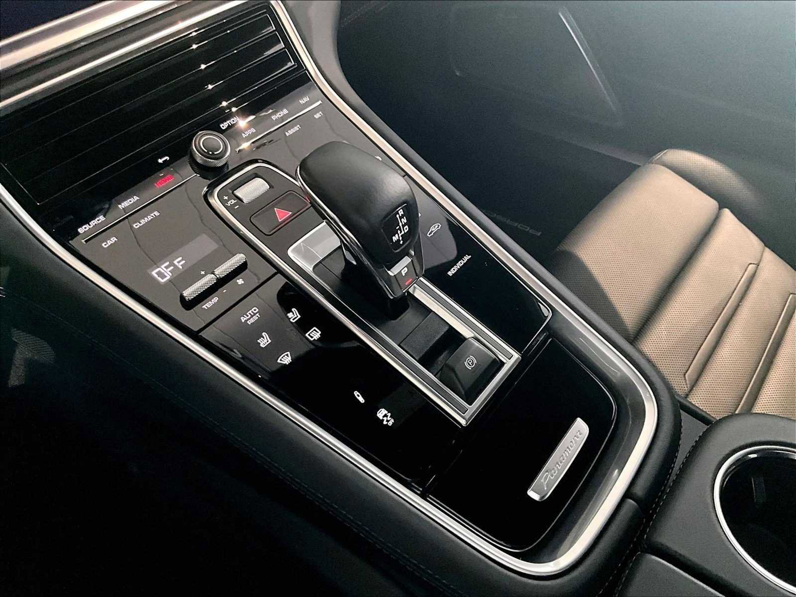 Used 2023 Porsche Panamera Turbo S image 20