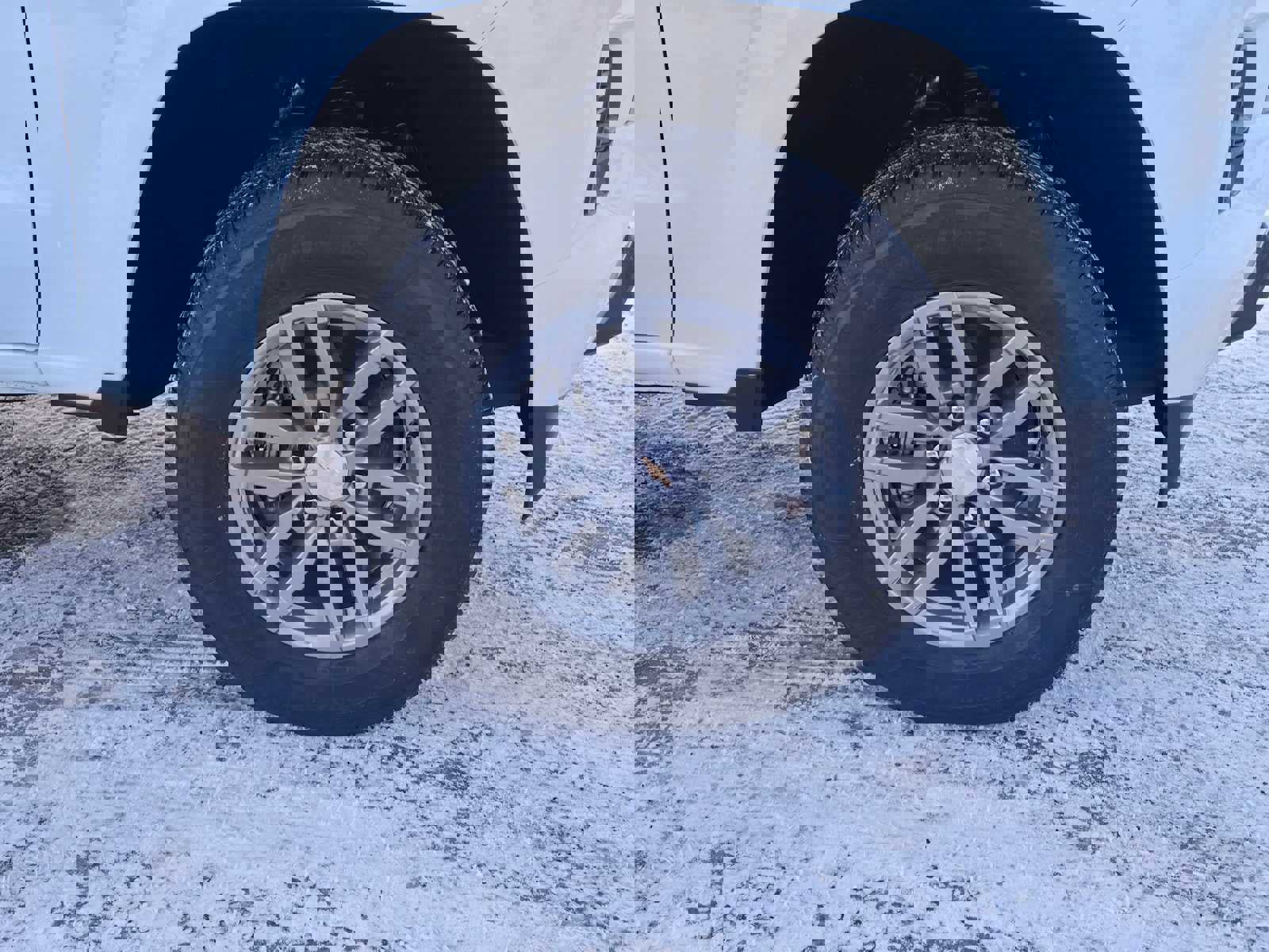 New 2024 Chevrolet Colorado LT w/ LT Convenience Package II image 9