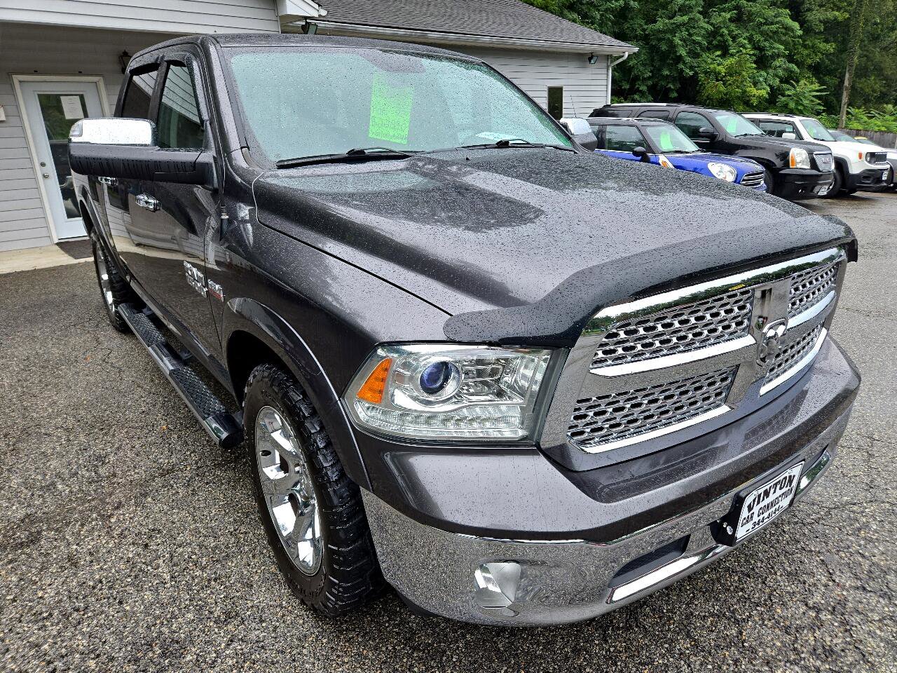 Used 2017 RAM 1500 Laramie image 7